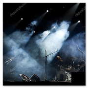 Groot podium met band en lichtshow